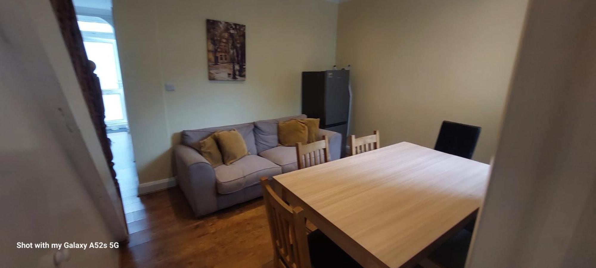 Three Bedroom House Lancaster Road London Kültér fotó
